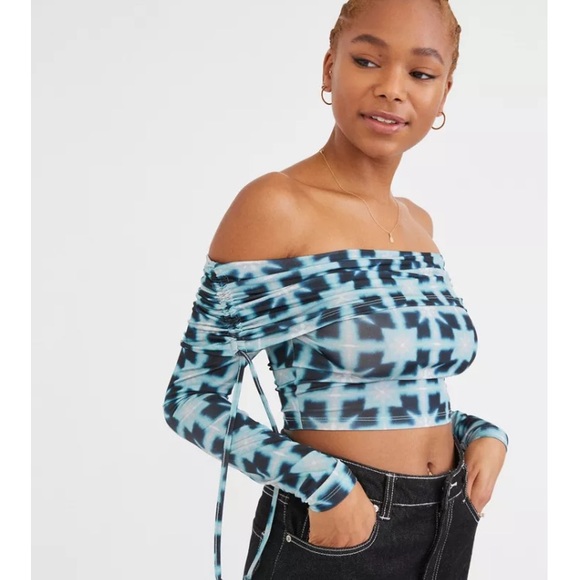 NWT UO Shannon Off-The-Shoulder Top - Picture 2 of 9